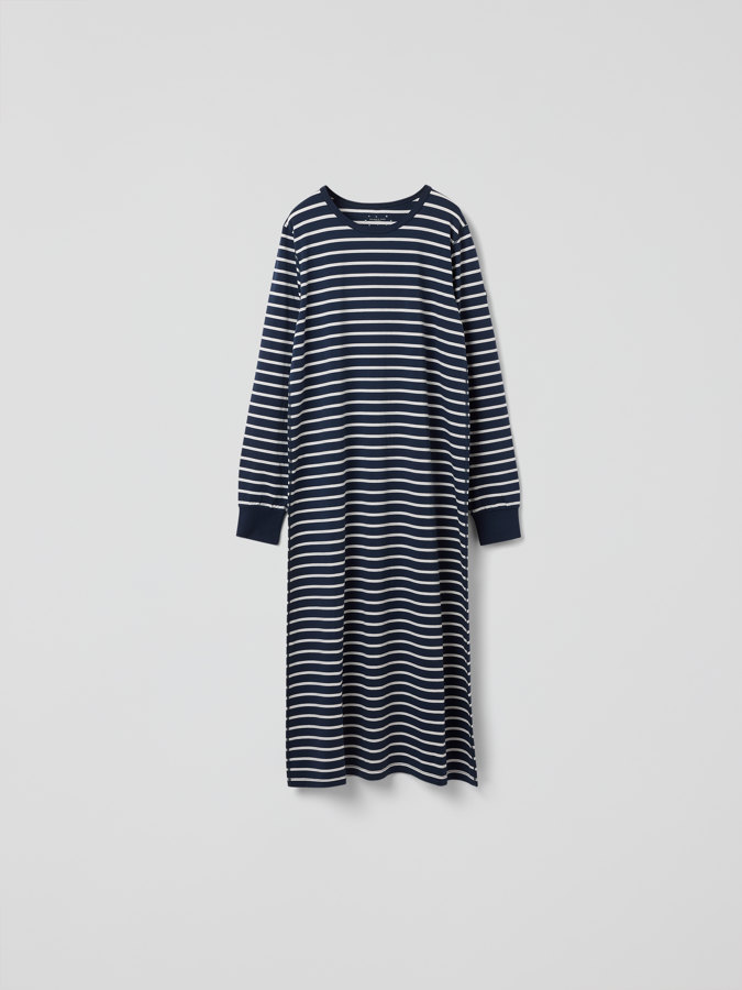 Vuxen nattlinne randigt Vuxen nattlinne randigt