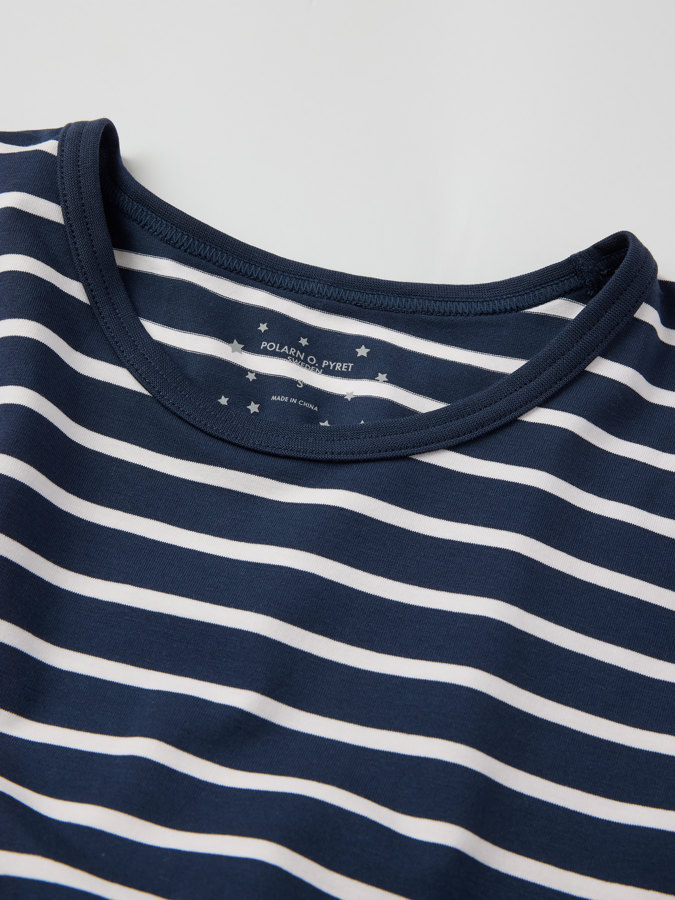 Vuxen nattlinne randigt Vuxen nattlinne randigt